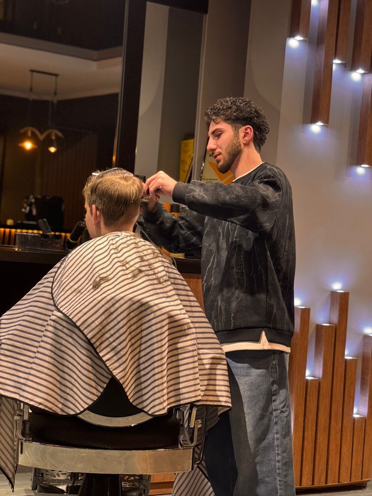 ბარბერი არტიომი — Men's Space Barbershop