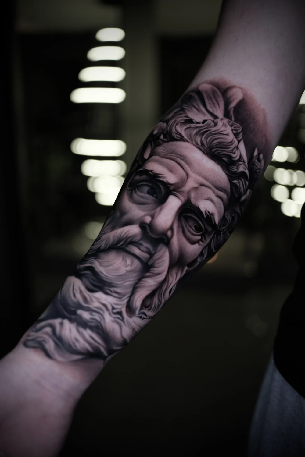 SEZTATTOOGALLERY — Antik büst